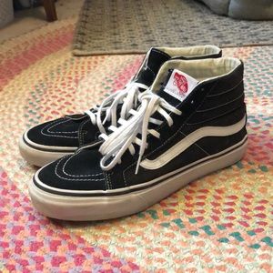 Vans Sk8-Hi Slim in black